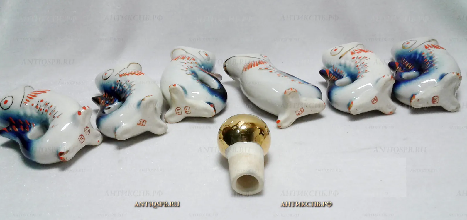 Набор фарфоровый: графин и шесть стопок "Рыбы". ГФЗ. Городница. СССР. Вт. пол. ХХ века. №21372